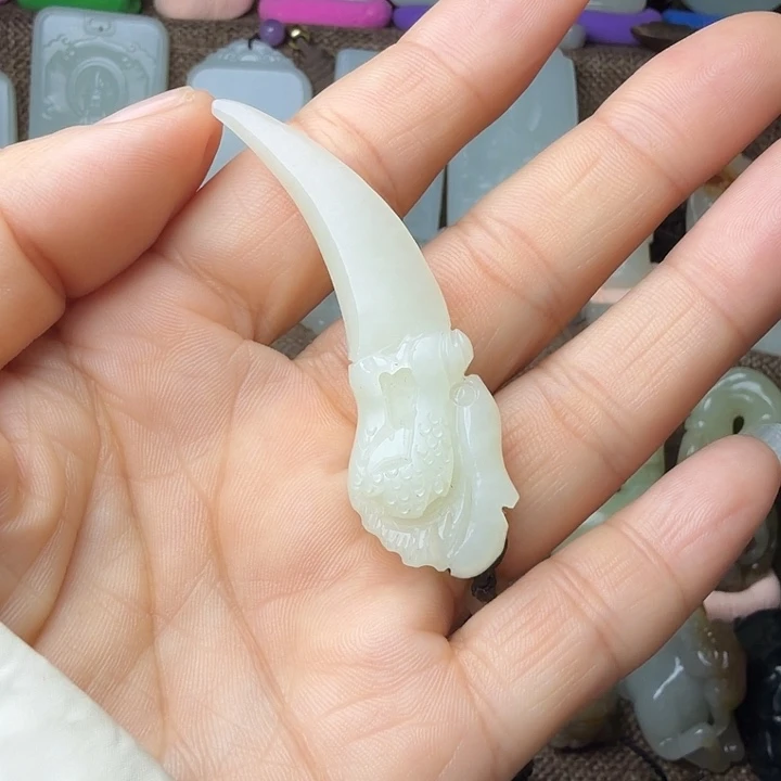 和田玉（糖玉）未镶嵌挂件