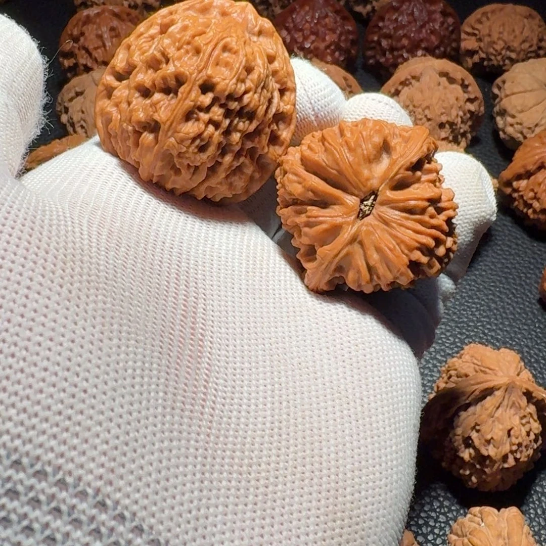 文玩核桃吊坠南疆石核桃