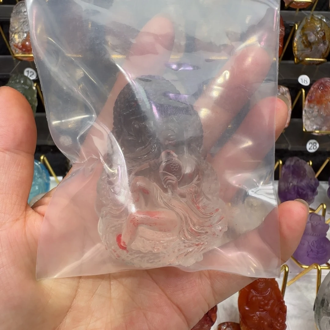 未镶嵌颈饰水晶果****?九尾狐