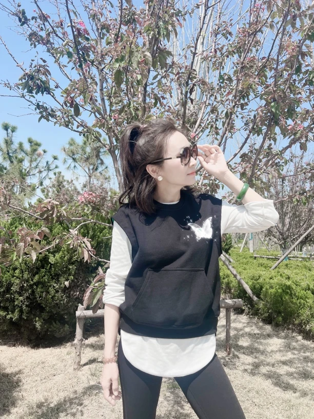 小妞妞儿来拍,短袖上衣,直播间为准