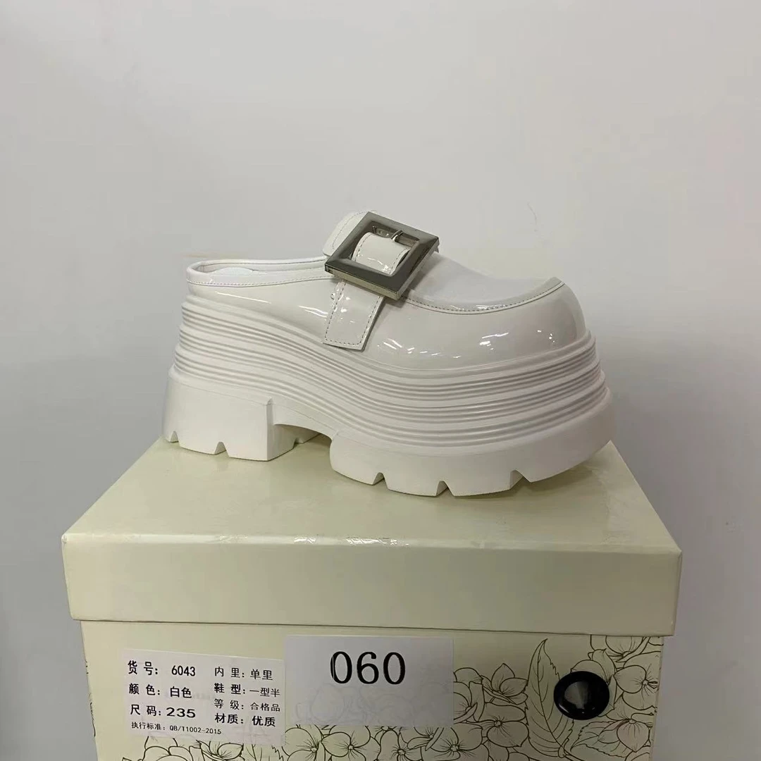 【清仓】2025小个子厚底平增高百搭女鞋060