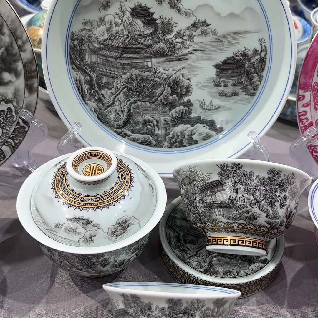 瓷片景德镇陶瓷学院副院长兼美术