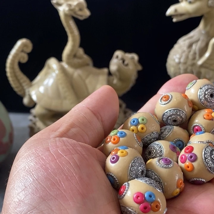 神***秘摆件陶瓷艺术设计专业毕业