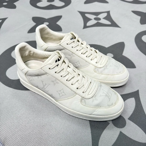 95新 LouisVuitton/路易威登 男士白灰拼色老花低帮板鞋 40.5码