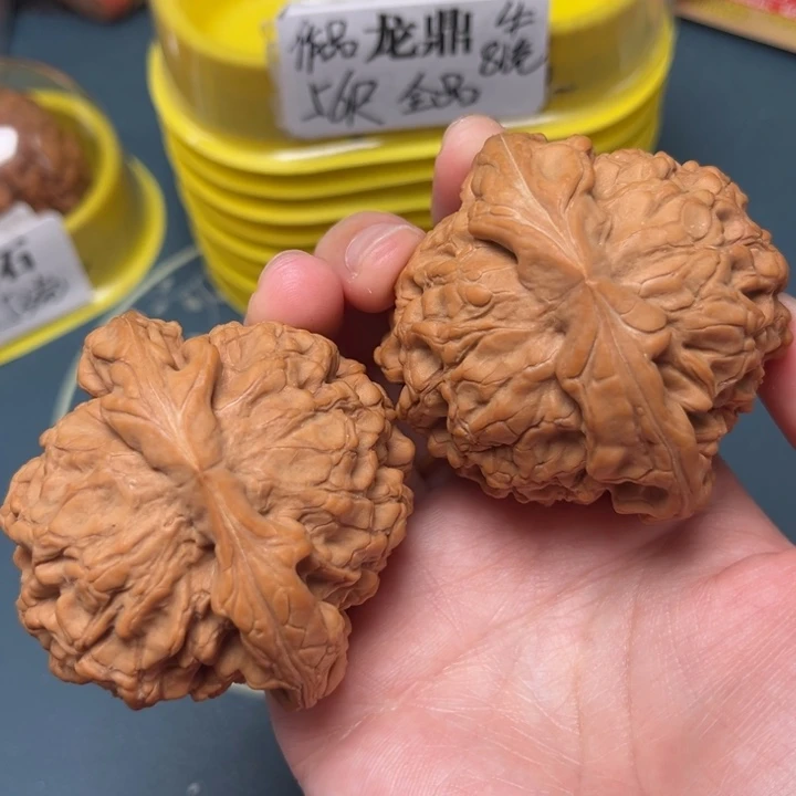 .***…文玩核桃把件56-30419-05