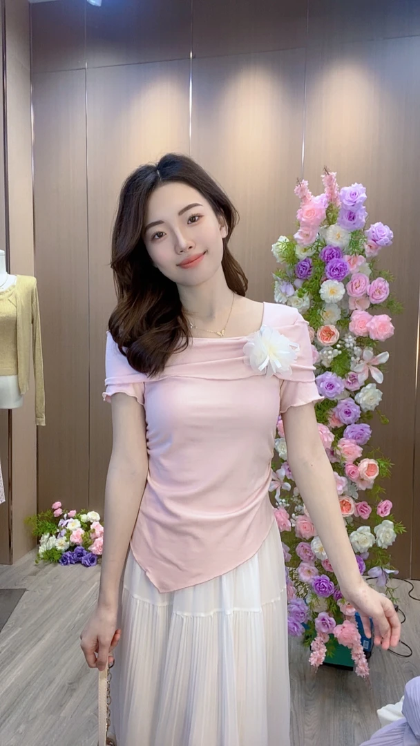 法式chic不规则褶皱短袖t恤女夏季新款外穿显瘦露肩立体花朵上衣
