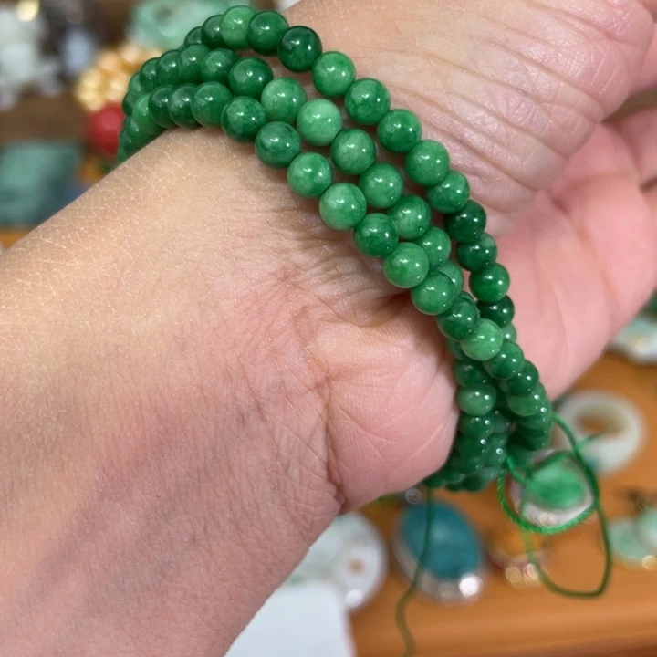 开***1翡翠未镶嵌颈饰漂亮888888899898