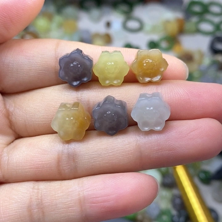 和田玉未镶嵌挂件58一个多样性发其一