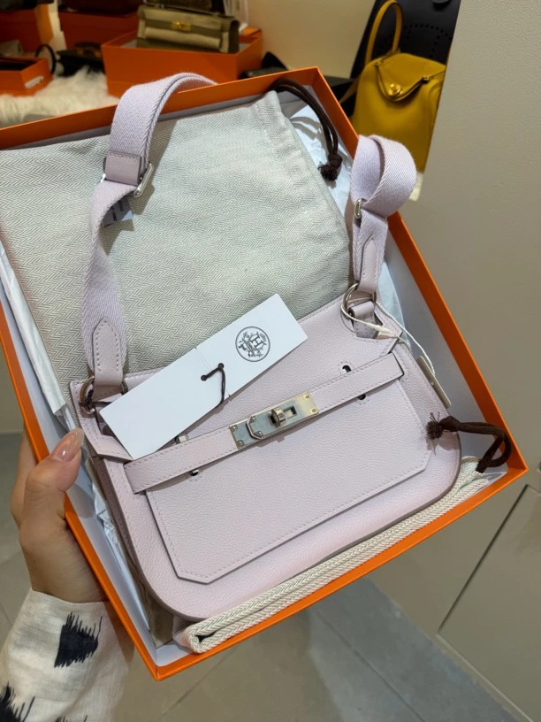 未使用 Hermes/爱马仕 Hermes爱马仕mini吉普赛梦幻紫b刻 NE56423
