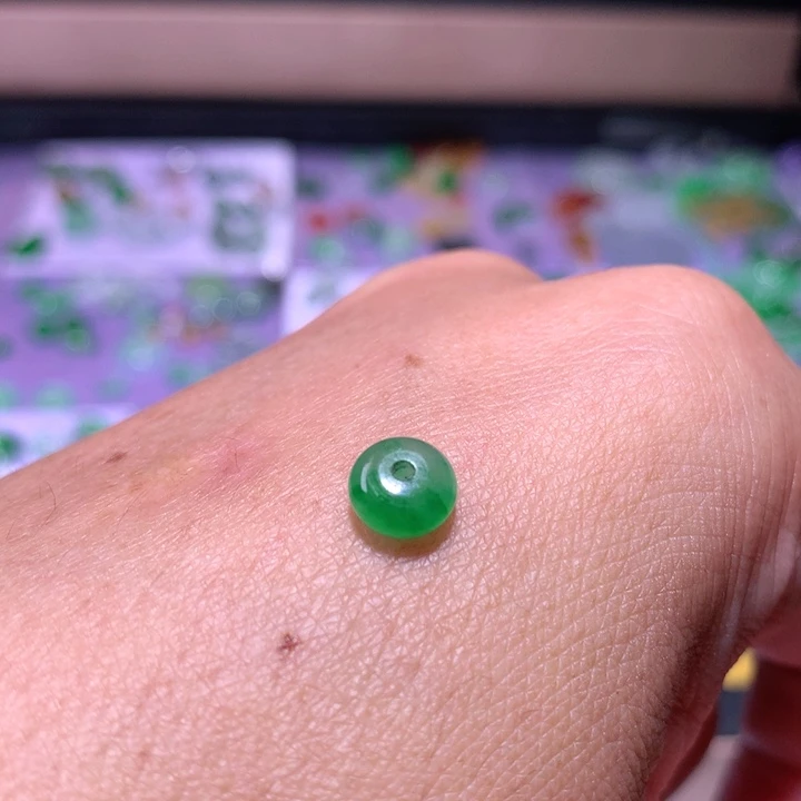 裸石翡翠飘花股珠