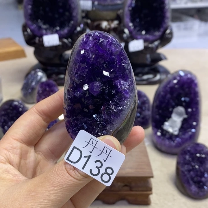 未镶嵌水晶大型摆件（非配饰）