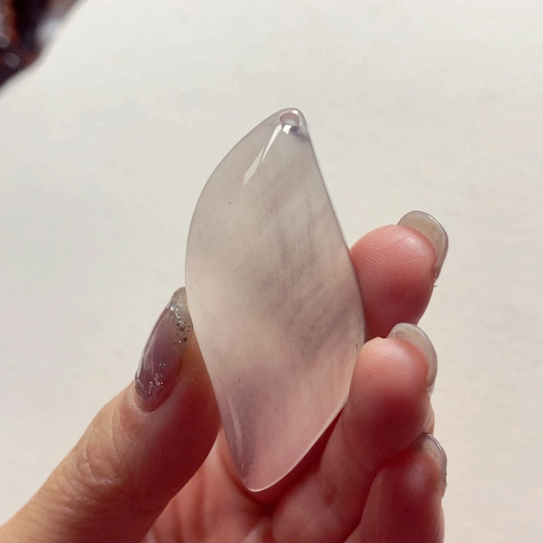 石英质玉未镶嵌颈饰