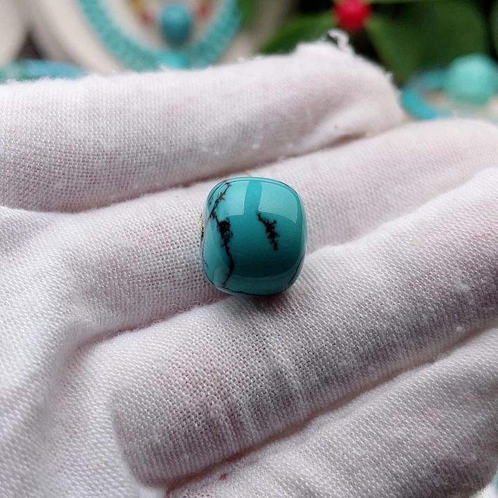 绿松石配饰未镶嵌