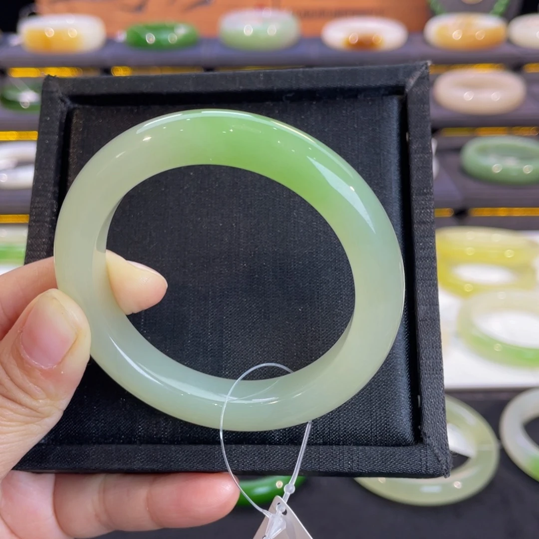 未镶嵌手镯和田玉-强推！冰底！晴翠54