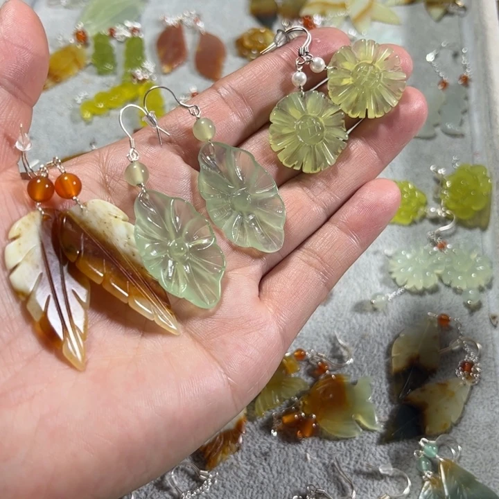 蛇纹石玉耳饰未镶嵌