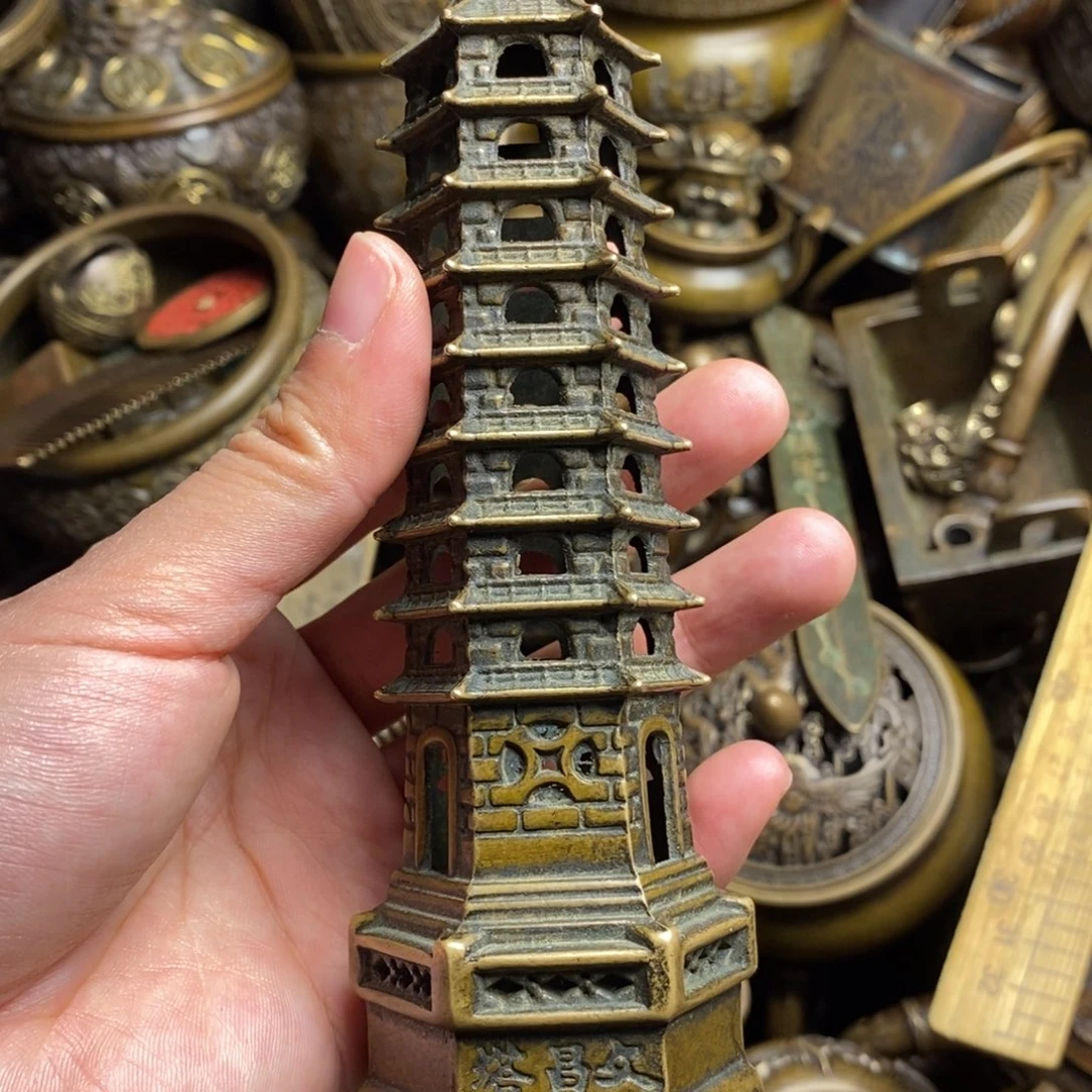 精美铜器做工精良