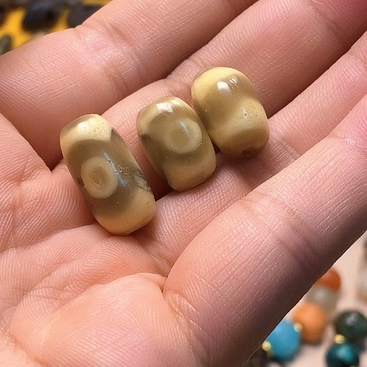 树脂制品藏传老料器珠老料器中