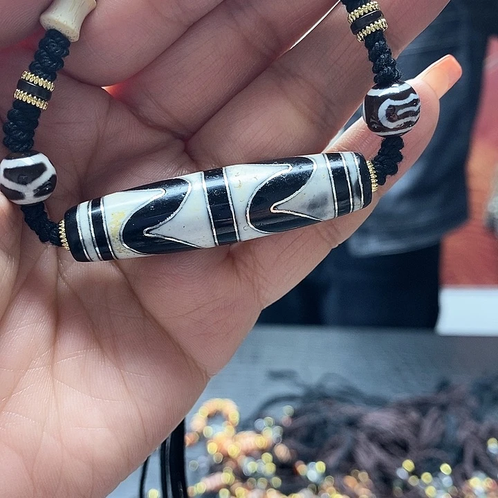 玛瑙/玉髓颈饰合金