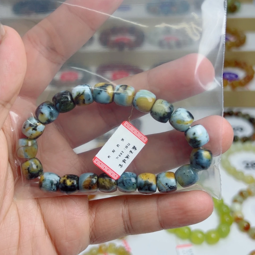 蛇纹石玉未镶嵌一雨**猫