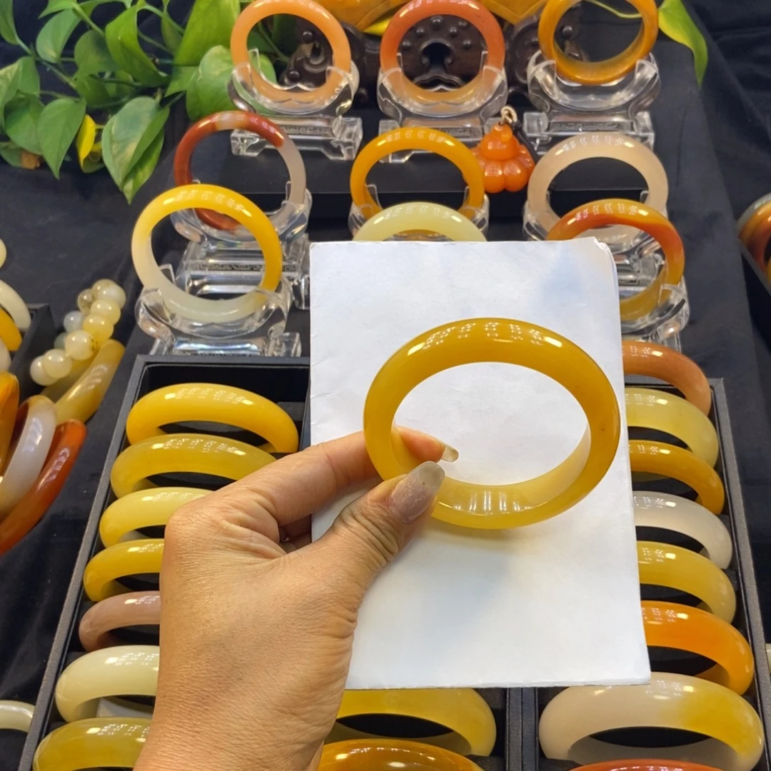 舞***天石英质玉（黄龙玉）未镶嵌手镯阳阳