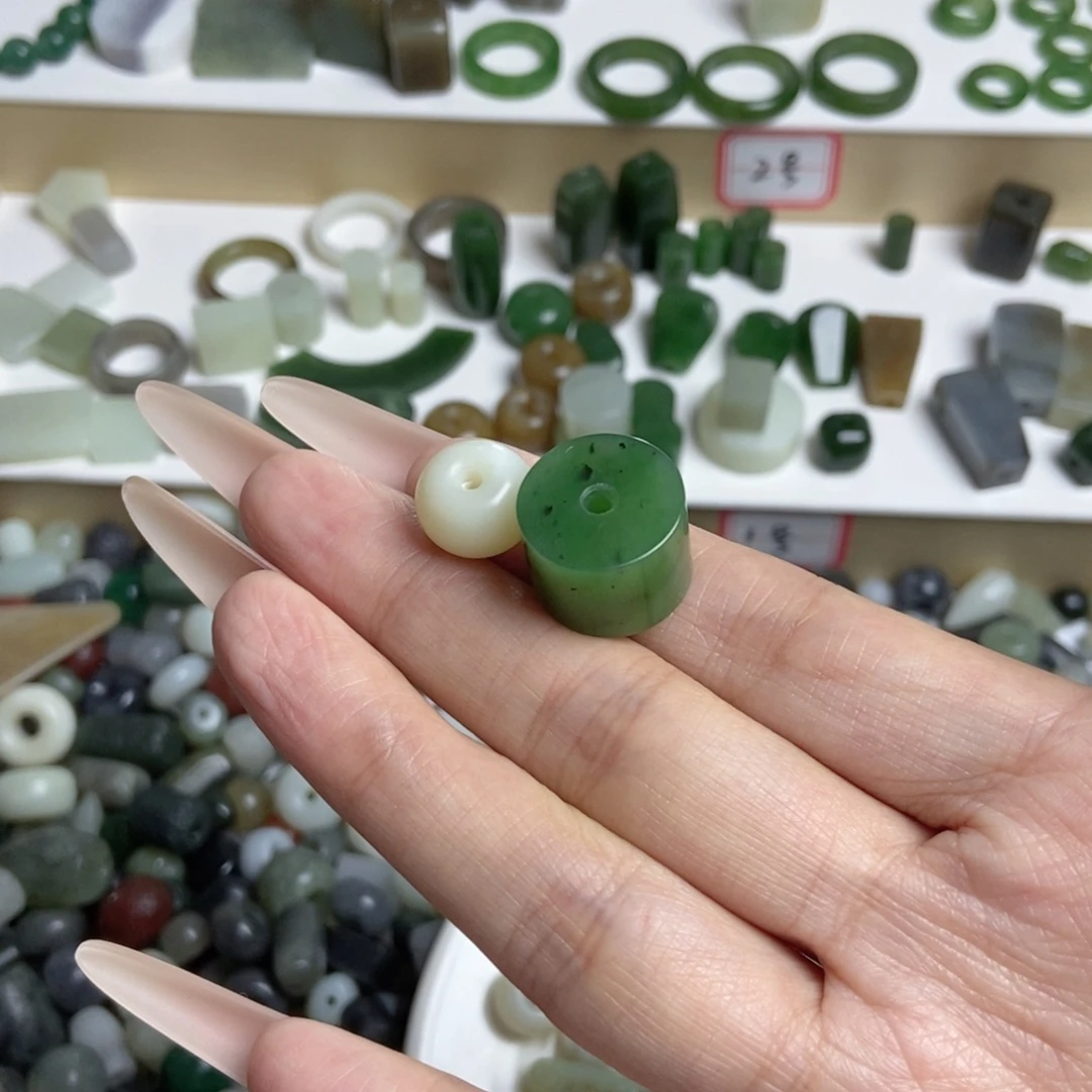 柠***糖和田玉（糖玉）未镶嵌挂件