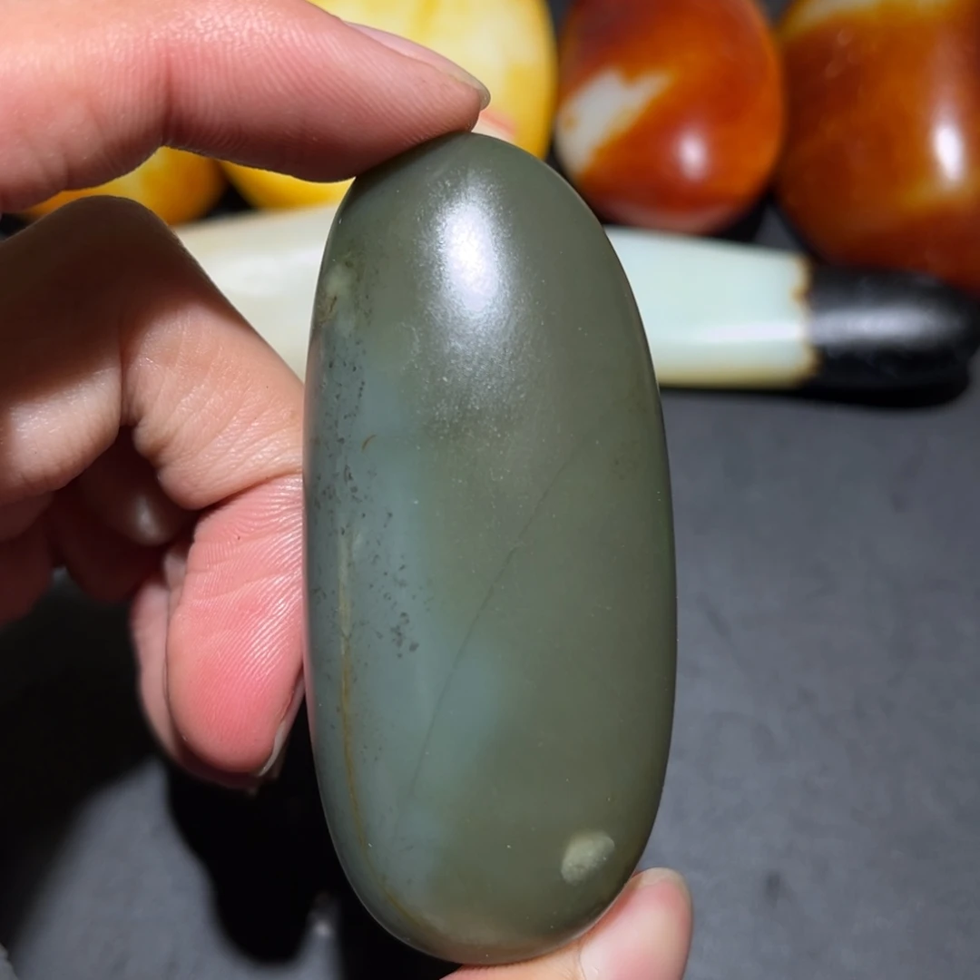 和田玉未镶嵌珠宝奇石