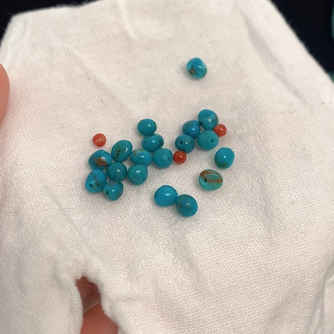 南红玛瑙未镶嵌珠宝奇石