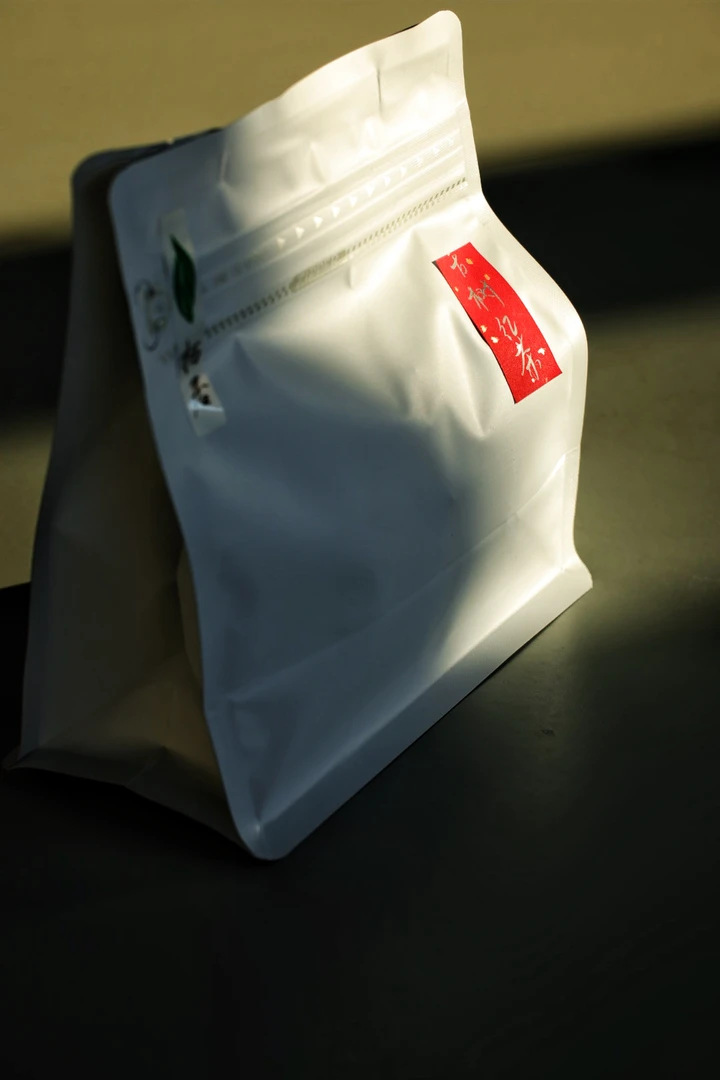 栖居友茶 云南大树红茶