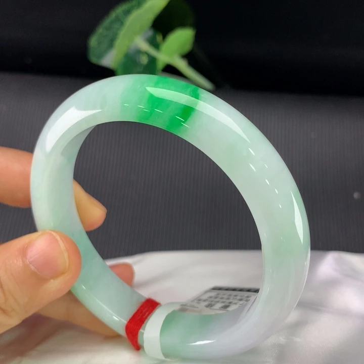 翡翠手镯未镶嵌正圈57