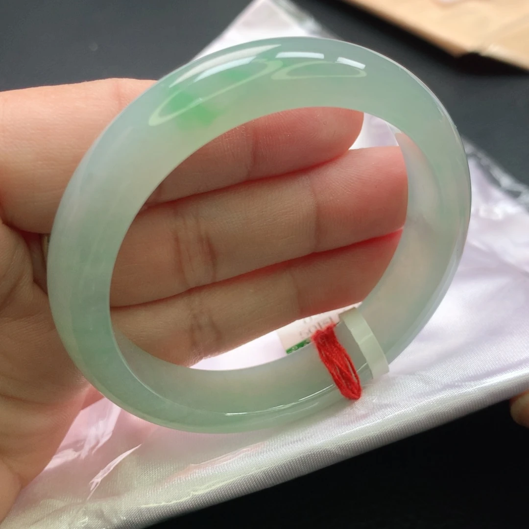 翡翠手镯未镶嵌粒**缅甸50.51