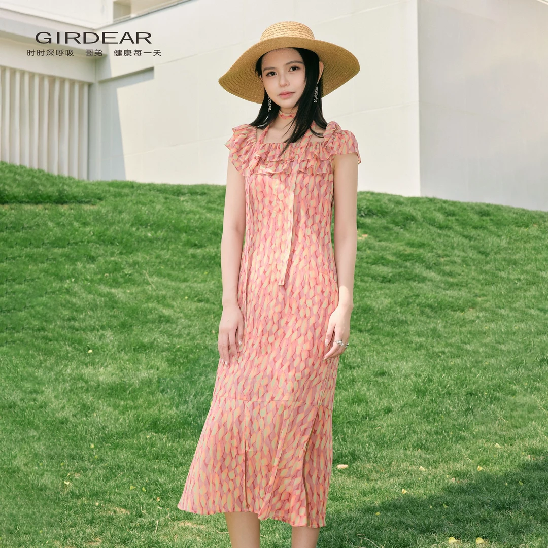 GIRDEAR/哥弟气质名媛收腰碎花荷叶边优雅中长款连衣裙150025-2A