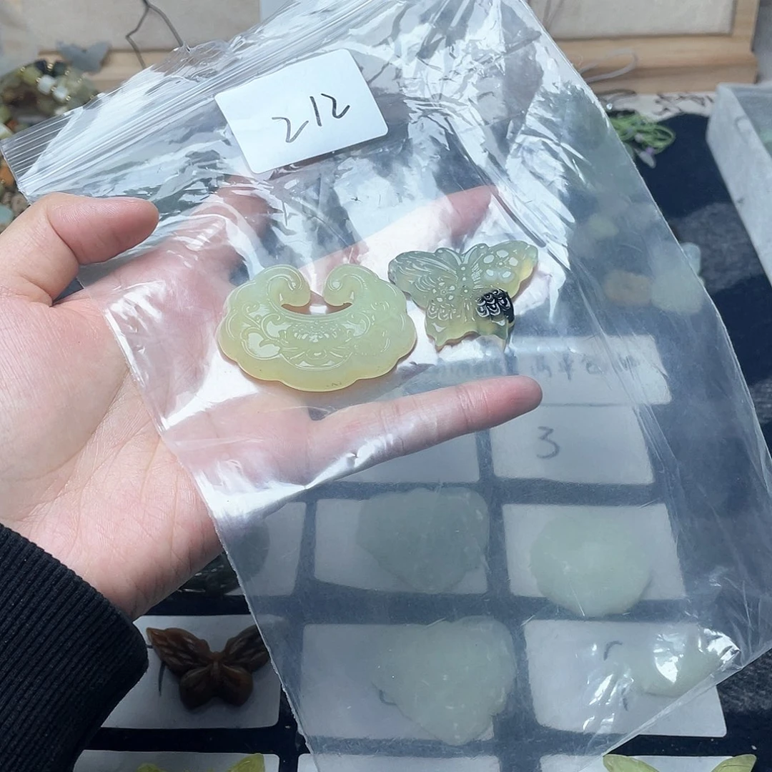 蛇纹石玉颈饰未镶嵌初*～