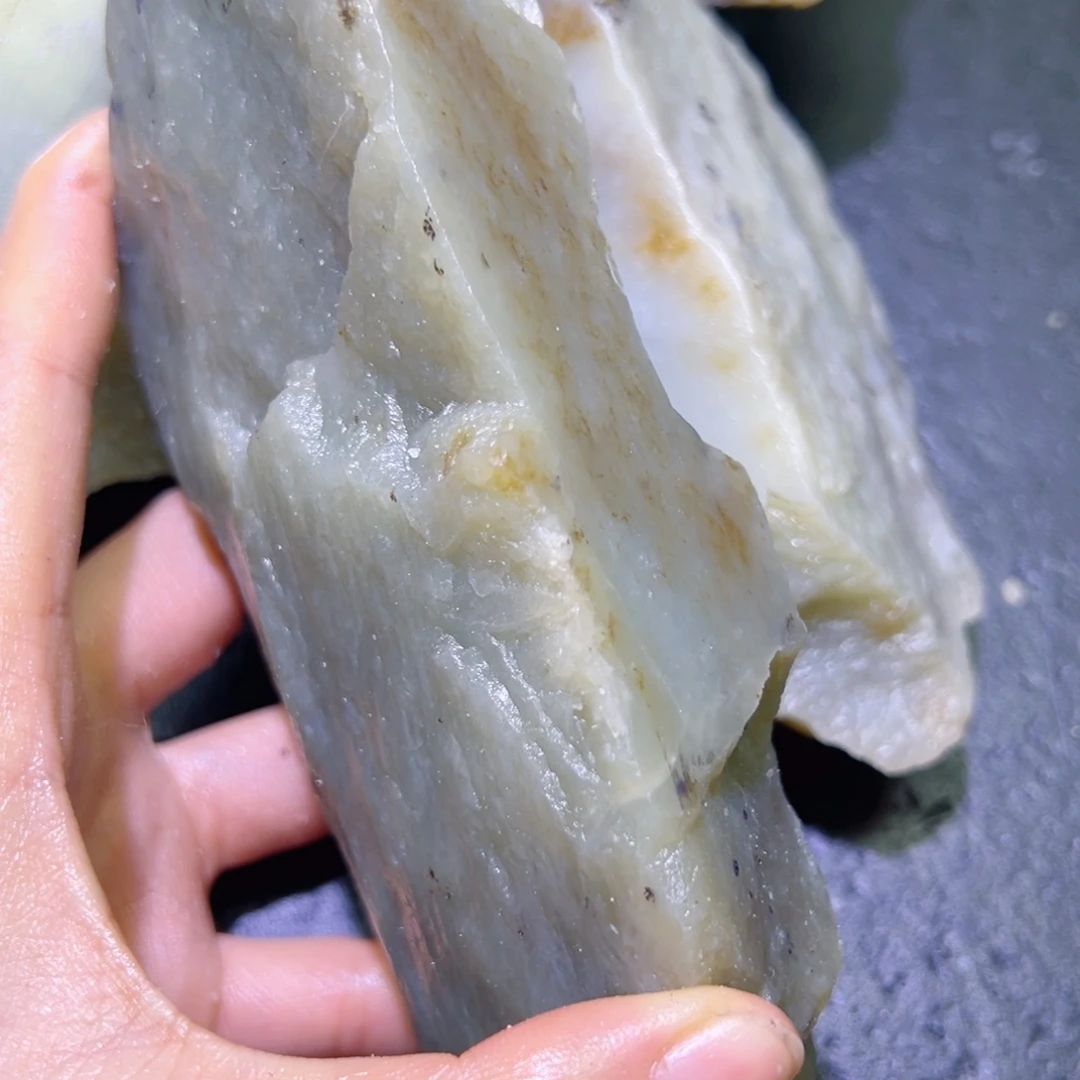 和田玉未镶嵌珠宝半成品