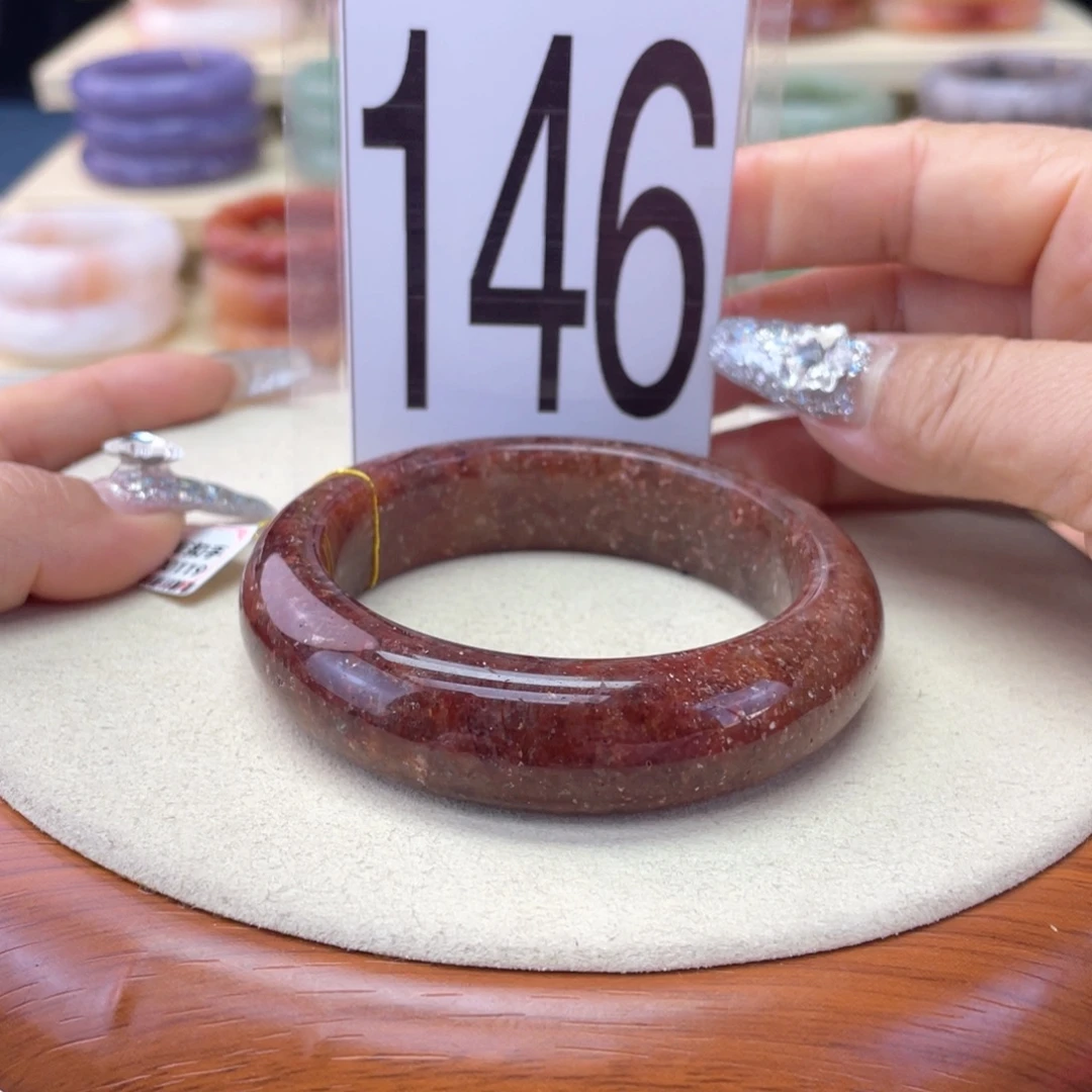 石英岩玉未镶嵌手镯