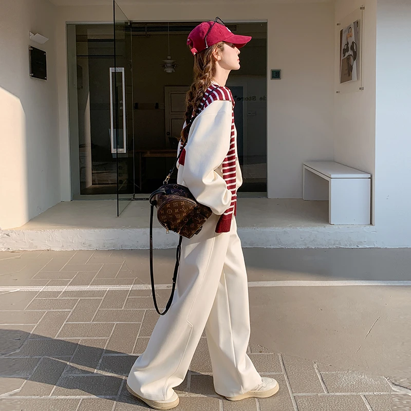 米白色慵懒风减龄卫衣套装女2025年春季新款条纹披肩休闲裤三件套