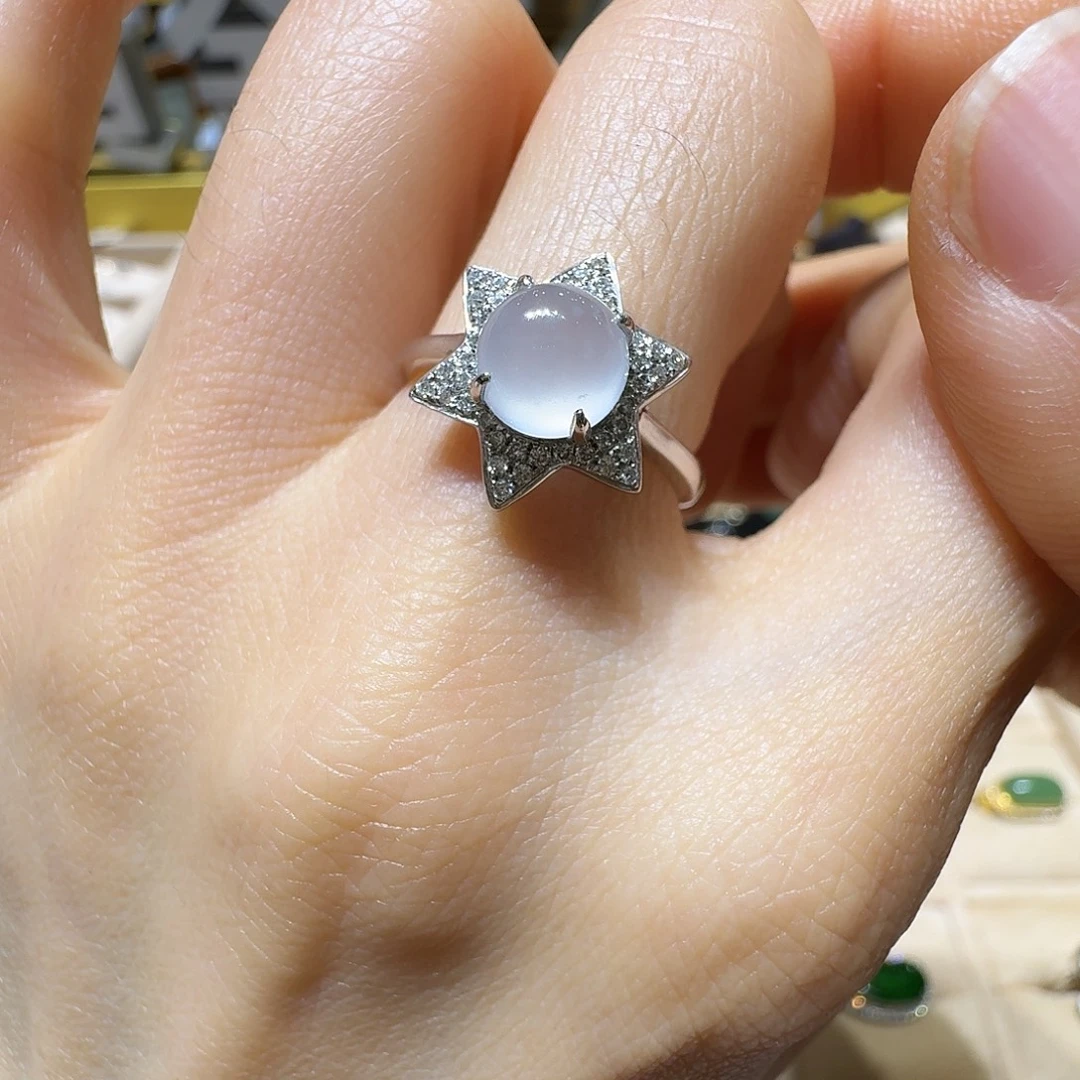 翡翠18K金镶嵌戒指