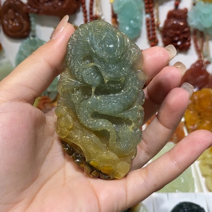 大***蓝未镶嵌蛇纹石玉颈饰