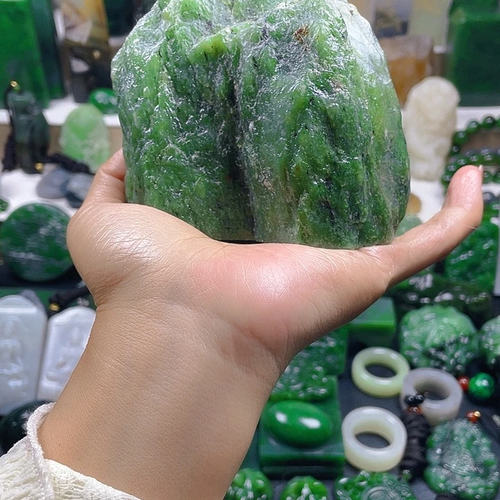 和田玉未镶嵌珠宝半成品