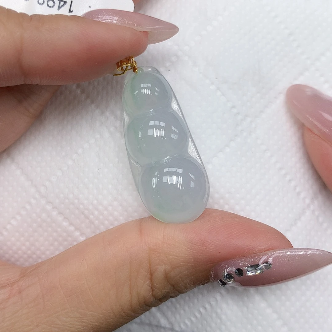 颈饰18K金镶嵌翡翠