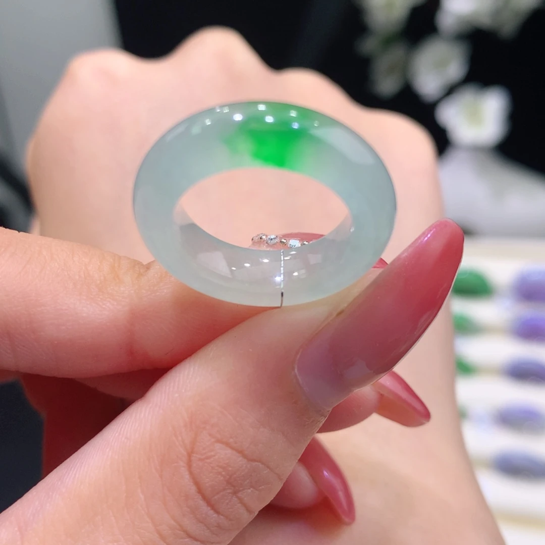 翡翠未镶嵌戒指翡翠