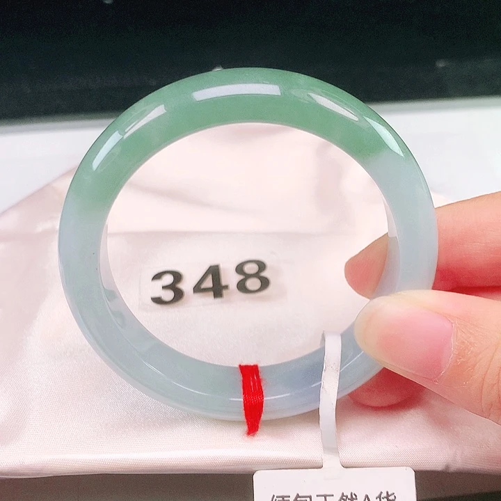 翡翠未镶嵌手镯翡翠