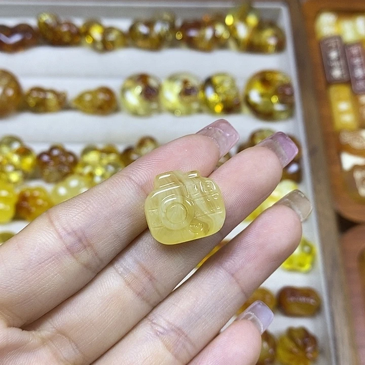 吊坠橄榄核照相机110