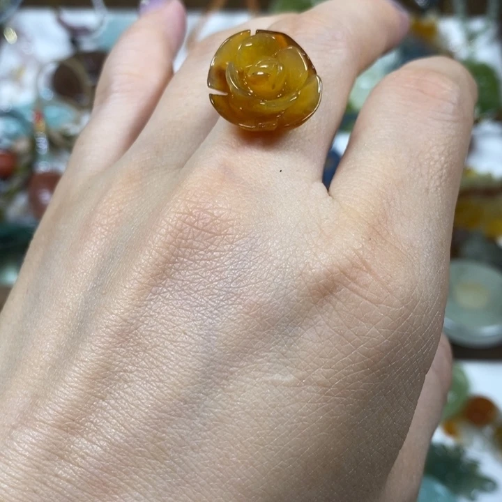蛇纹石玉未镶嵌戒指