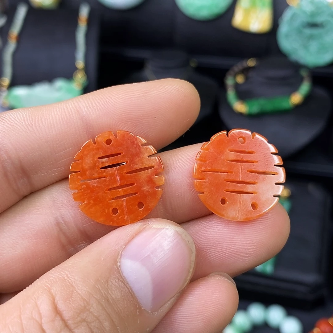 颈饰未镶嵌翡翠耳饰