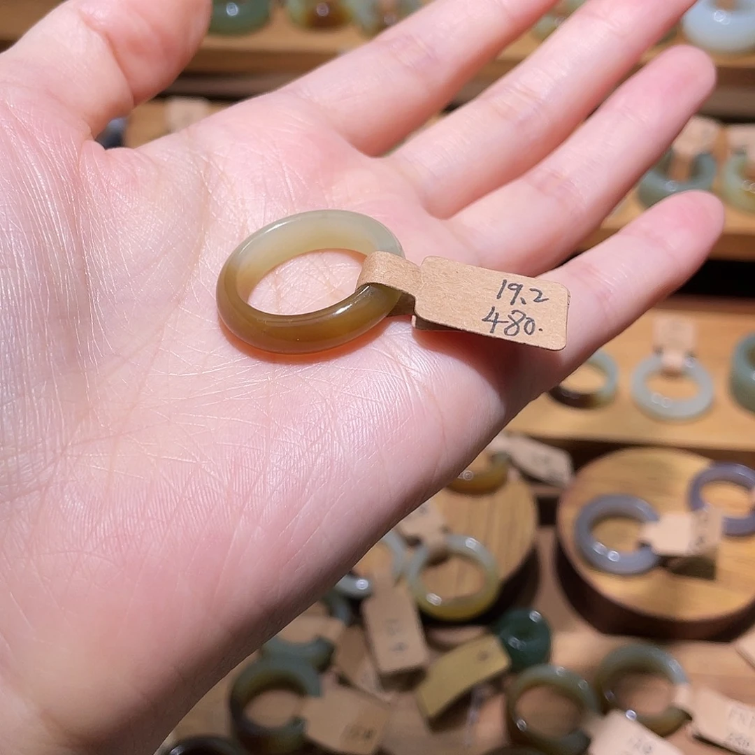 哆***猫和田玉未镶嵌戒指19.2