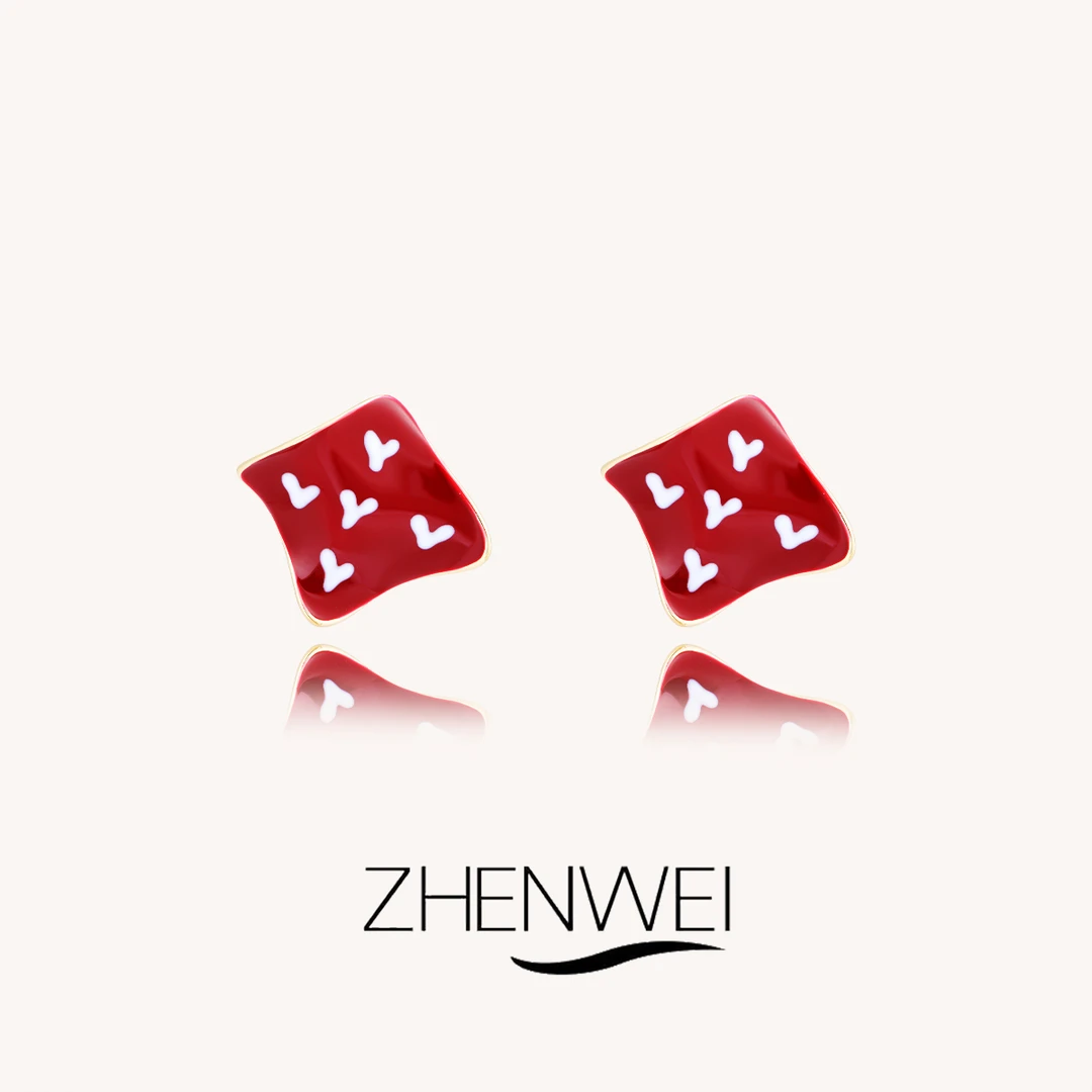 铜合金耳饰 ZHENWEI/甄薇  爱心不规则耳钉女气质时尚高级感耳饰