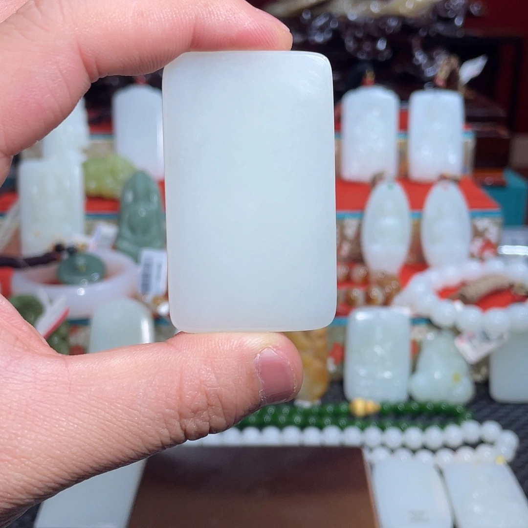 颈饰未镶嵌和田玉P***o