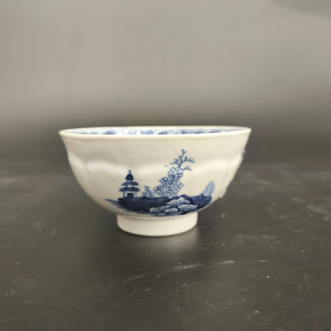 25100517清乾隆青花亭台楼阁山水纹碗 口径11.3cm