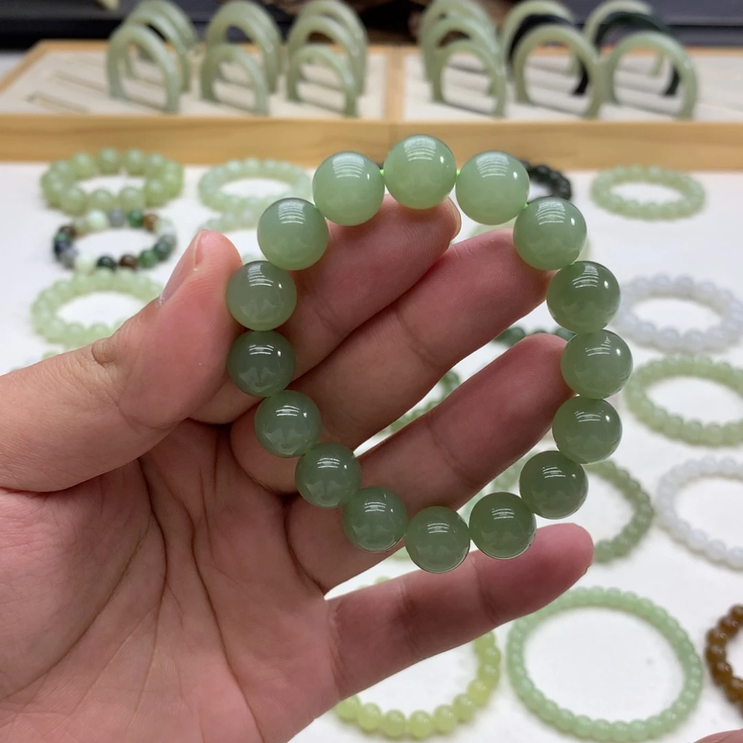 和田玉手串（冰晴绿12）未镶嵌