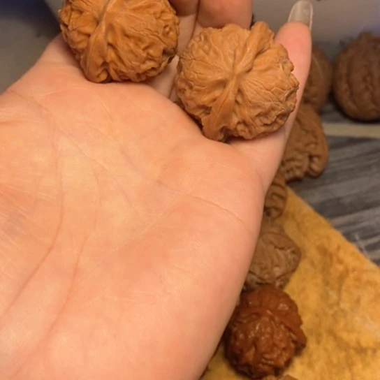 文玩核桃吊坠嗯*宫灯